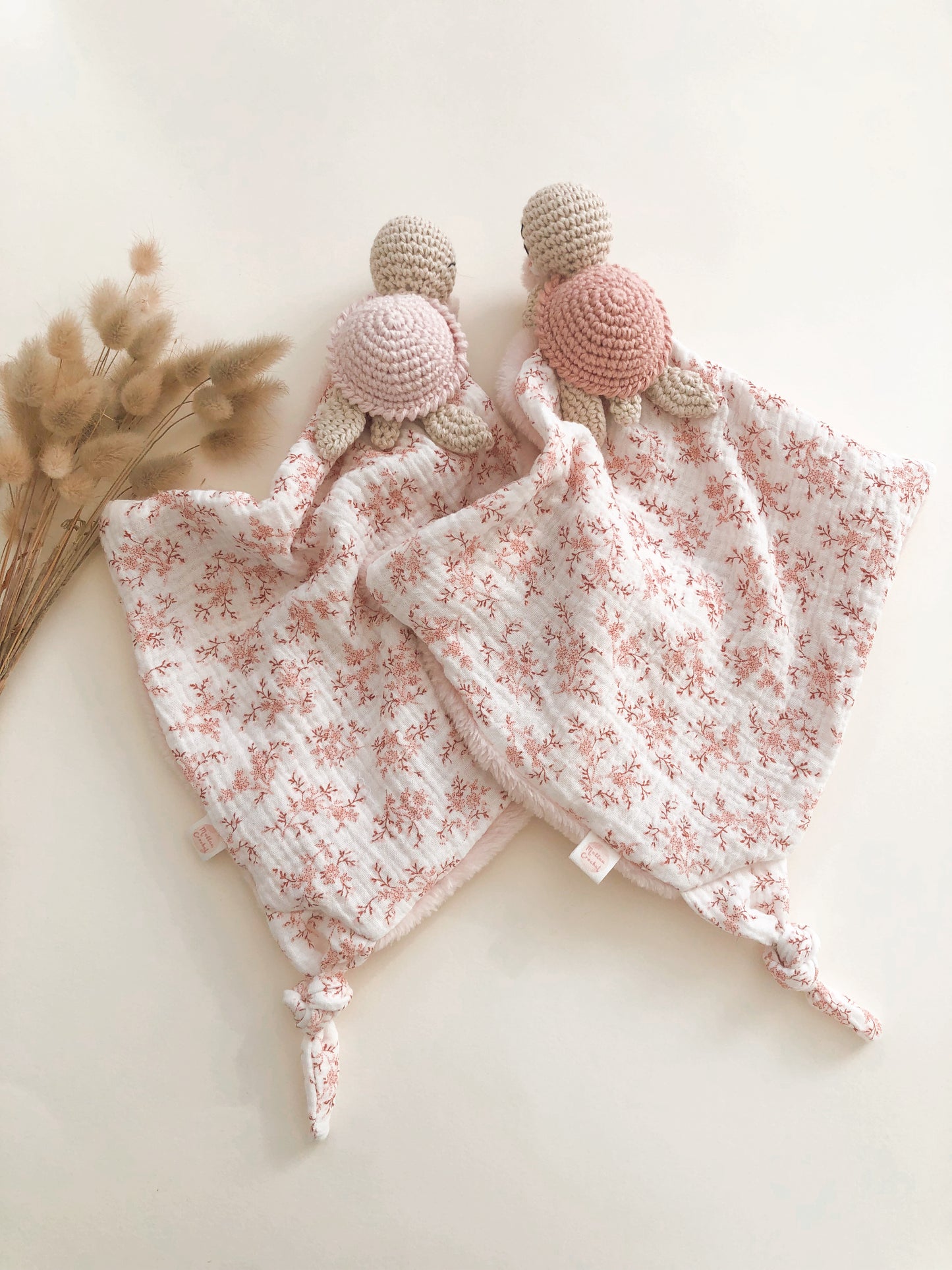 Doudou tortue personnalisé au crochet bébé